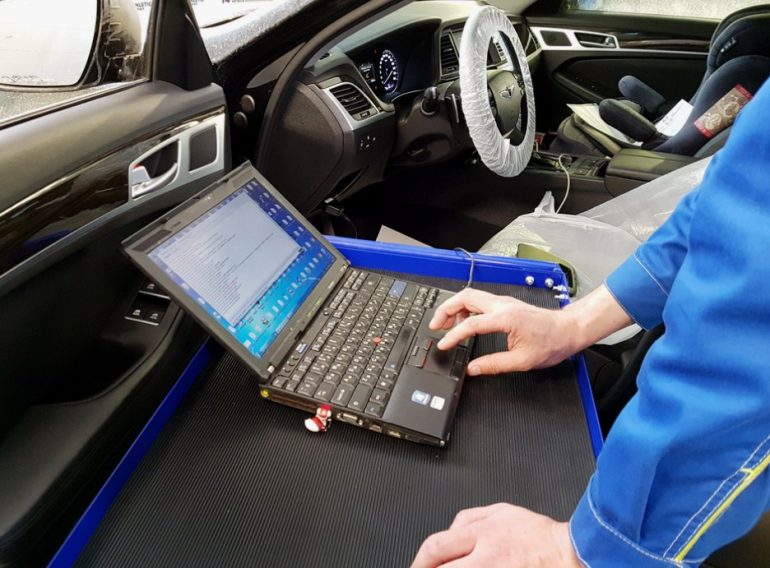 Где лучше делать чип-тюнинг Генезис: в сервисе или у частного мастера?