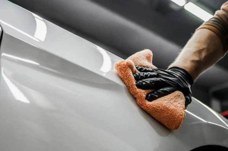 Как правильно ухаживать за лакокрасочным покрытием автомобиля